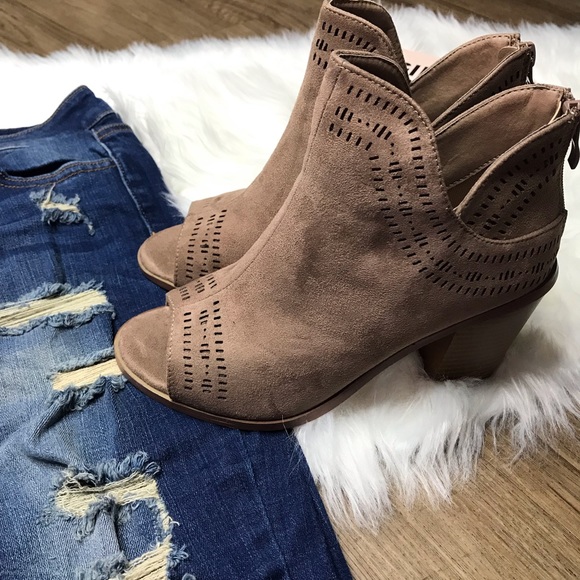 LAST PAIR Size 10❗️Taupe Peep Toe ankle boots Heel - Picture 5 of 7